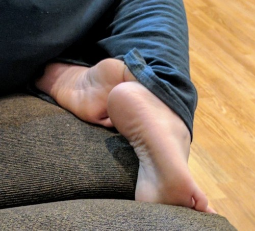 mysexygirlfriendsfeet:My sexy gfs daughter