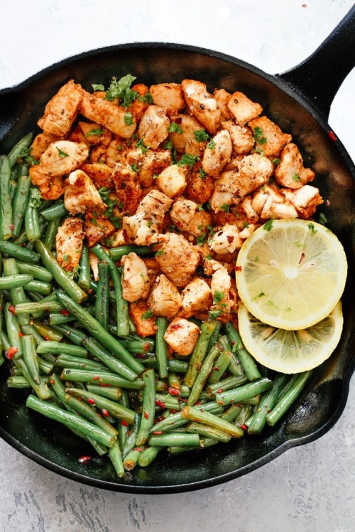 foodffs:Spicy Green Beans Chicken SkilletFollow for recipesIs...