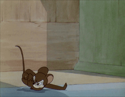 Том живое видео. Мышонок Джерри. Мышь Джерри гифка. Злой Джерри мышонок. Джерри голодный.