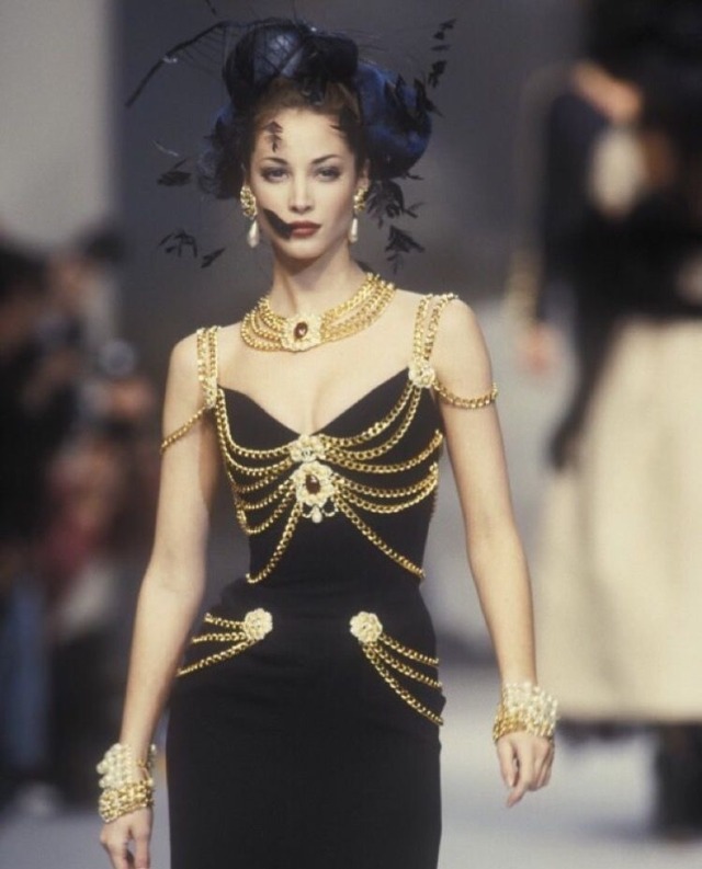 Vintage Fashion — Christy Turlington for Chanel: 1992