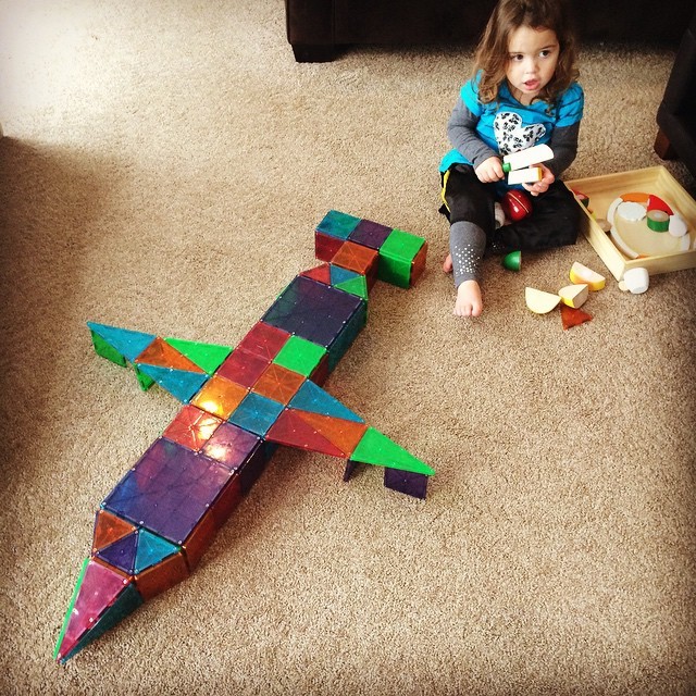 magna tiles airplane