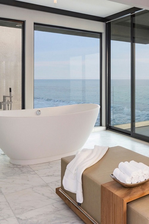 livingpursuit:24450 Malibu Road, California