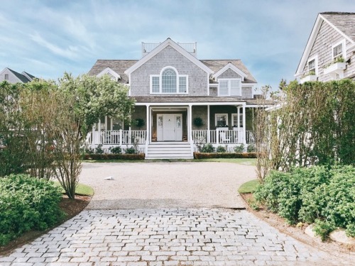 tartanandteacups:Nantucket House