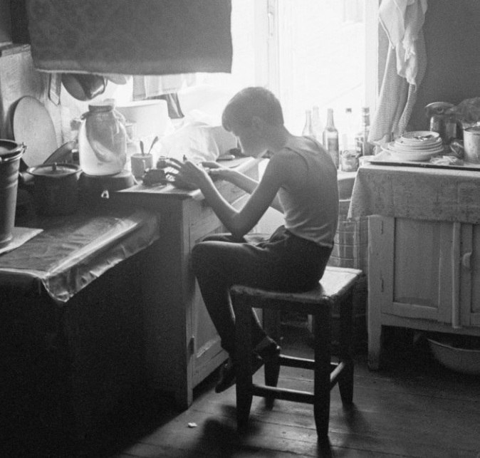 Breakfast in kommunalka (communal apartment), 1972