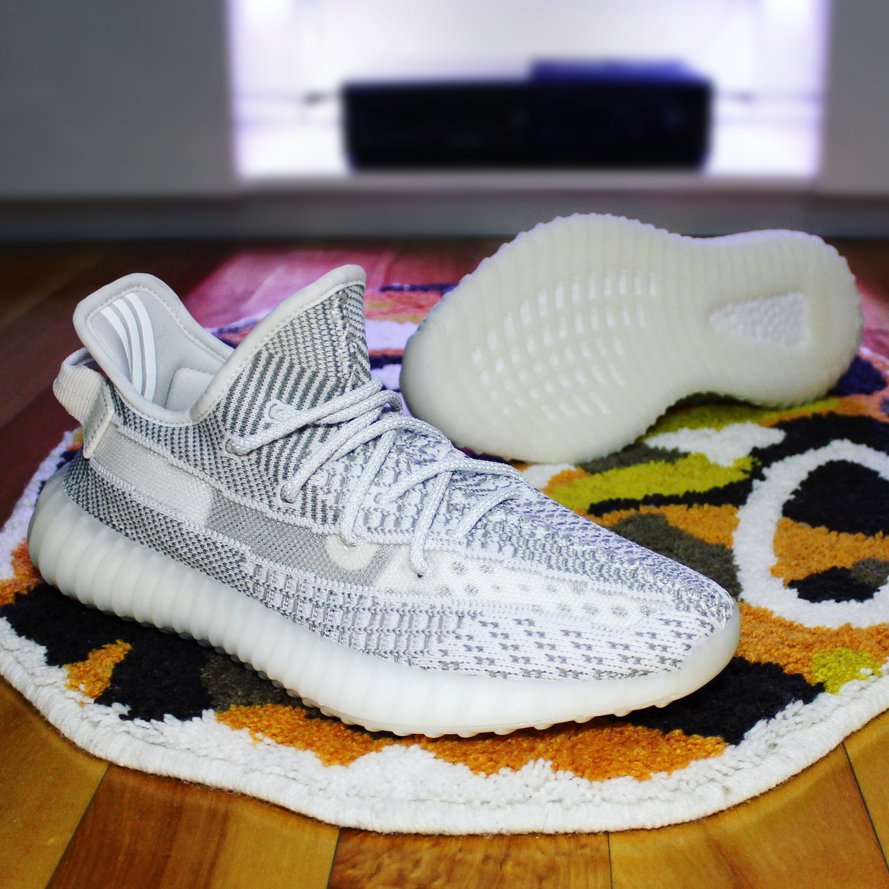 adidas Yeezy Boost 350 V2 Static Non Reflective Kick Game