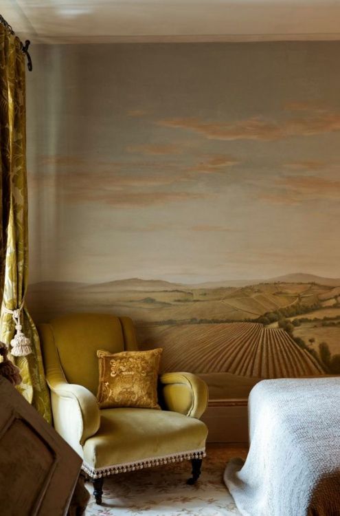 yourabode:Painted mural in warm tones. #loveBoutique hotel,...