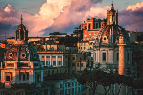 wanderlusteurope:Purple sky, Rome