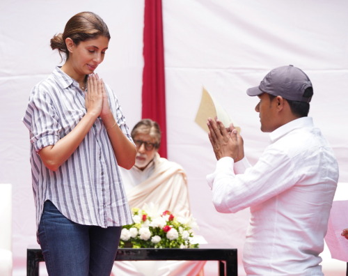 pic credit-srbachchan.tumblr.com