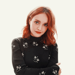 Olivia Cooke artemis