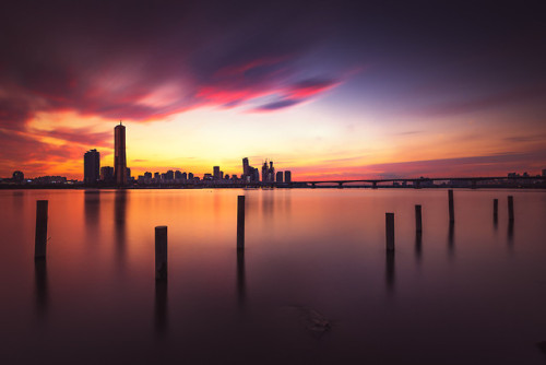 rjkoehler:Another long-exposure sunset at Ichon Hangang Park.