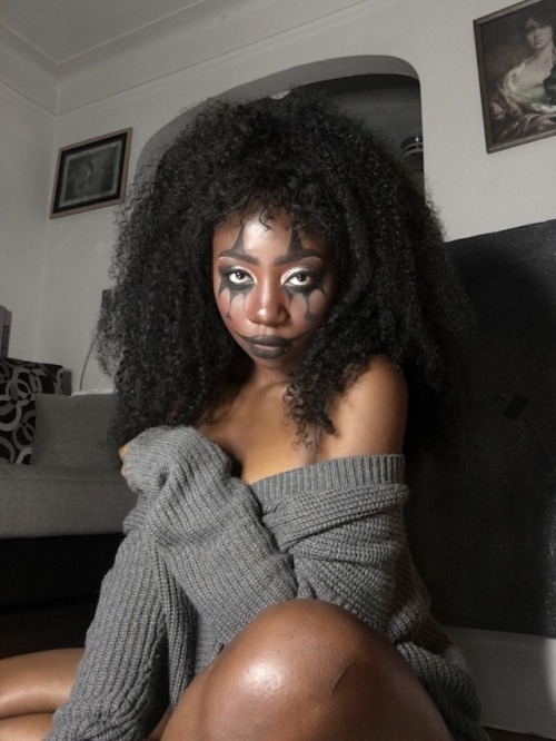 blackgrlsaremagic:Happy October @kerrecia