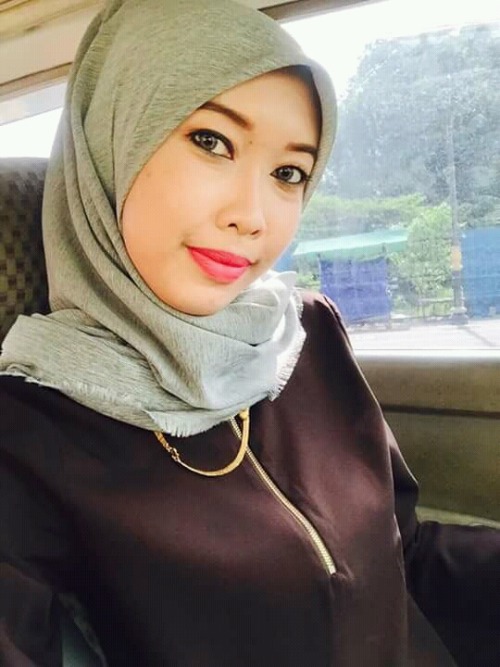 tudungmantapp:nakpepeknana:nakpepeknana:Nurul nadia tetek...