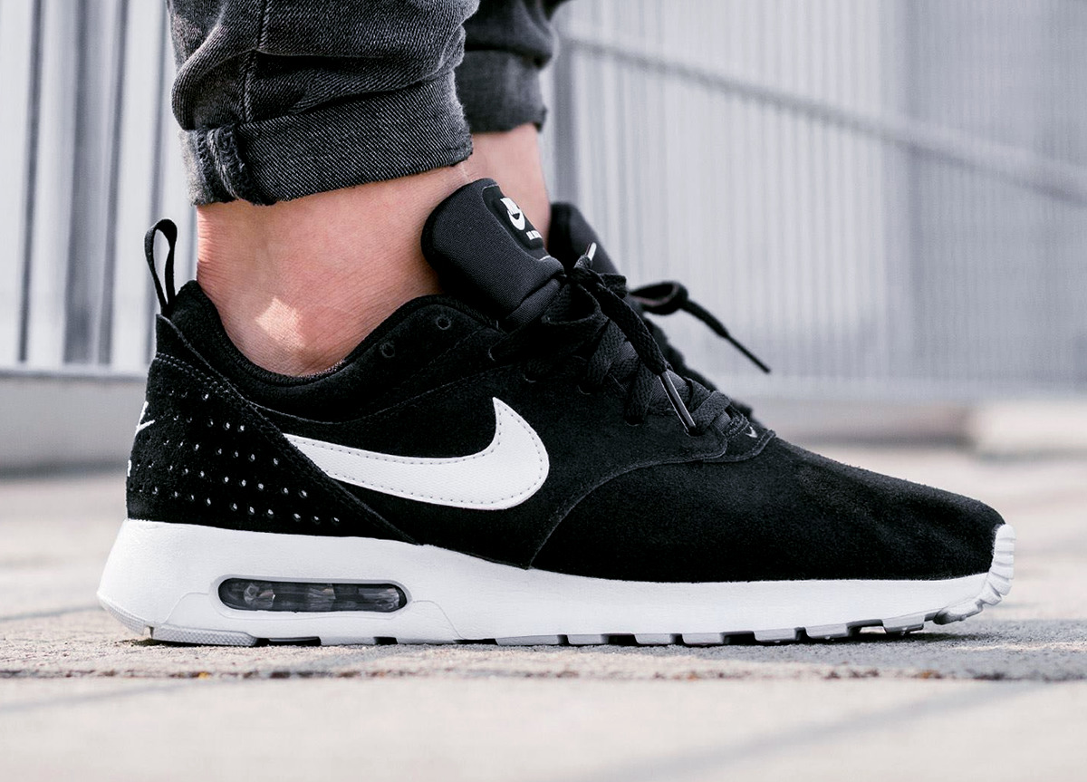 nike air max tavas black and white