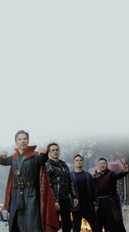 lucasvapor:avengers: infinity war lockscreens