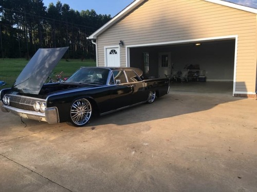 suicideslabs:More 1961 - 1969 Lincoln Continentals