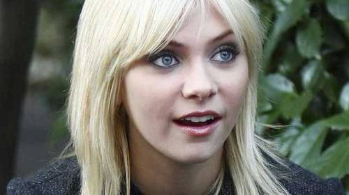 Ah, the joys of Taylor Momsen. 