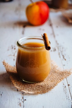 HOMEMADE HOT APPLE CIDER