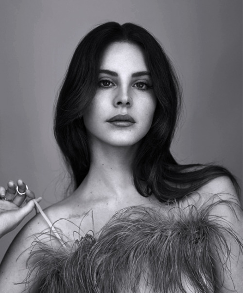 fkilos:Lana Del Rey photographed by Thomas Whiteside for Elle...