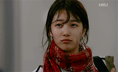 Uncontrollably Fond bị netizen Hàn ném đá: 'không có cửa làm đối thủ của W'