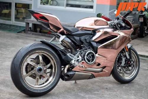 motorcycles-and-more:Ducati 1199 Panigale