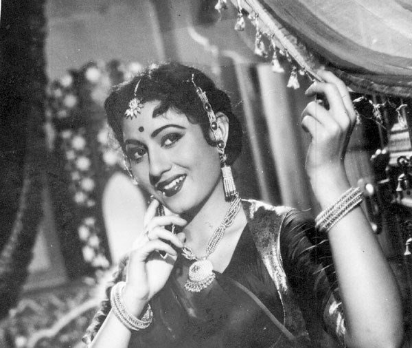 P R (Madhubala - Some rare pictures (pooja-mahi-rai) -...)