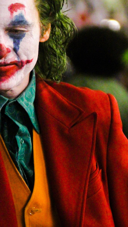 jokerphoenix:Arthur Fleck/The Joker. Details.