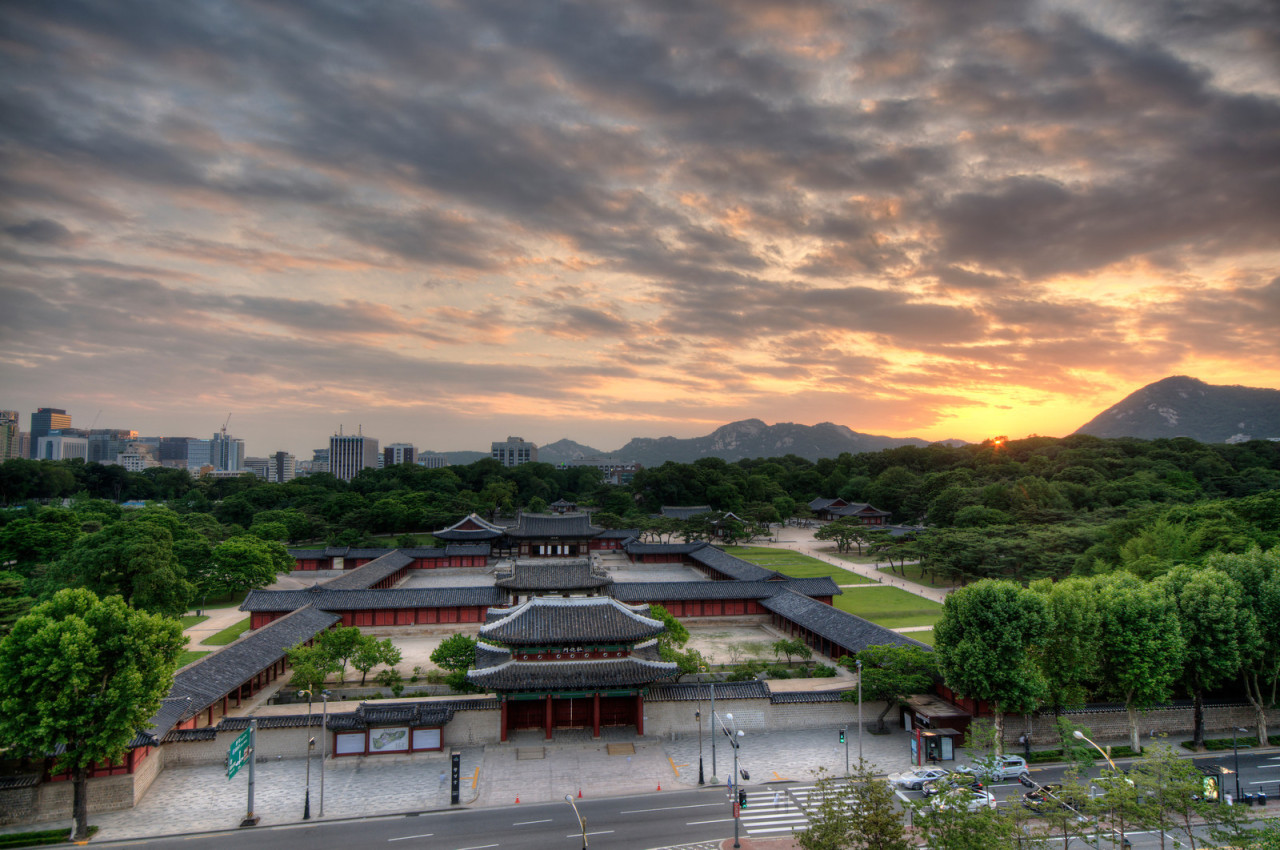 HDR sunset over Changgyeonggung Palace | Robert Koehler Travel Photography