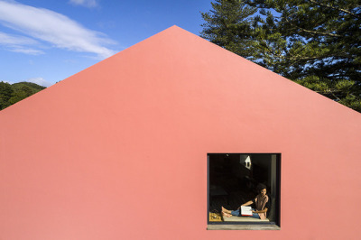 Pink House / Mezzo Atelierph: Fernando Guerra