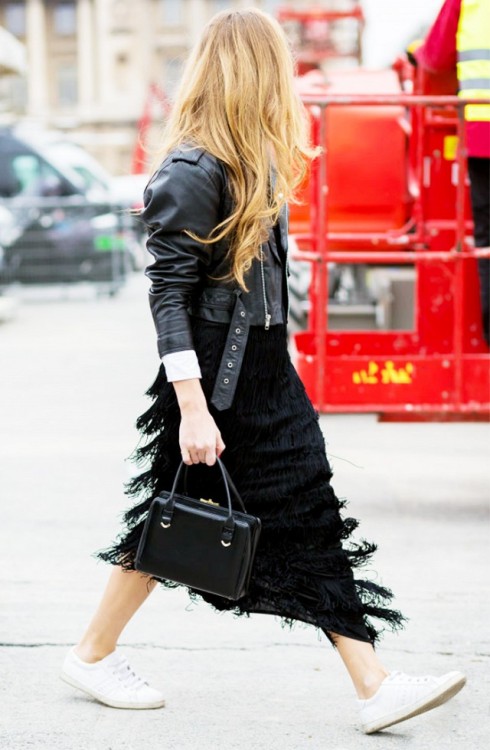 whowhatwear:Walk it out.