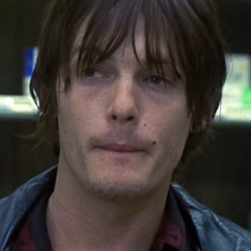 ninetyicons:norman reeduso amor da minha vidaaalike se...