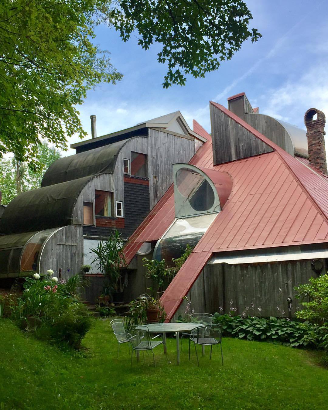 Ryan Bent Tack House in Warren, VT. Architects - Dave...