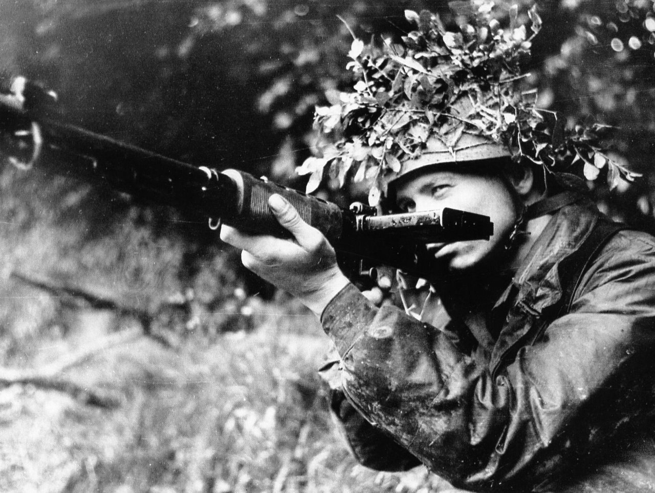 Historical Firearms - Fallschirmjäger-42 Above a German...