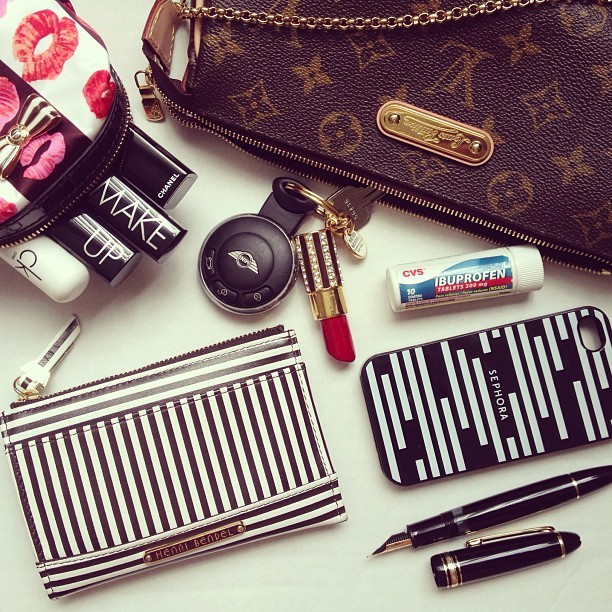 Lipstick & Stockings • What’s In My Purse Tag: Louis Vuitton Eva Clutch,...