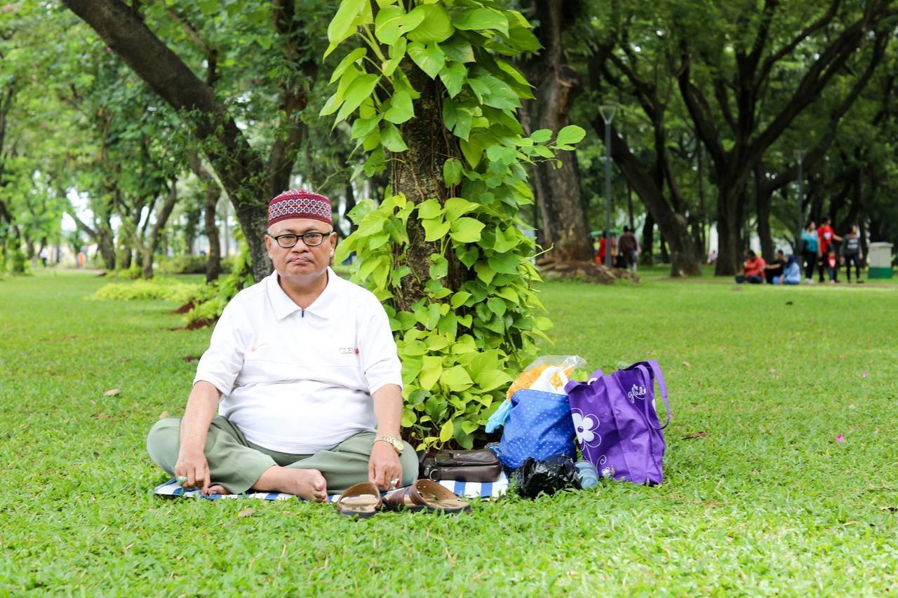 huntrad:
“ humansofnewyork:
“ “We must teach religion in our schools. We must start them really, really young. As soon as they know how to point out basic things like ‘rock, milk, tree.’ That is the best time to start. Not too much. Just one hour a...