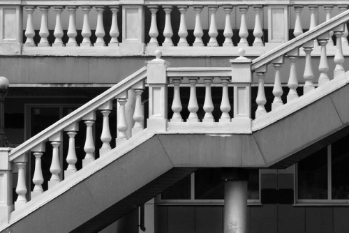 monochromebeauty:Elements of urban architectureDmitry...