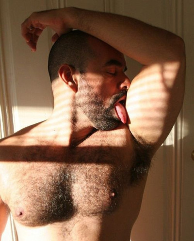 I want to be the one licking that hot stud!