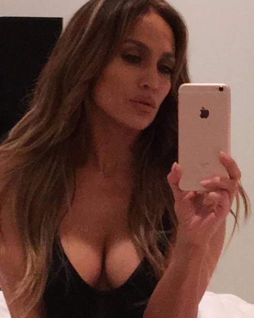 hellsyeahnudecelebrities:Jennifer Lopez - Instagram