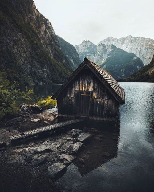 log cabin cabin cabin life lake house wood travel original photographers