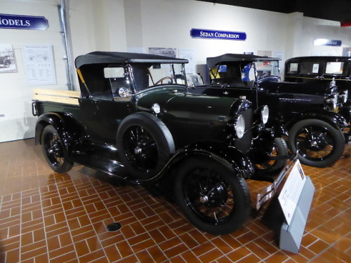 fromcruise-instoconcours:Model A pickups came in both hardtop...