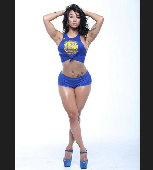 Ms Roni Rose supporting Golden State Warriors with her fine...