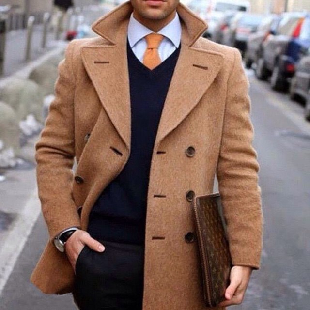 A brilliant color combination of camel and navy....