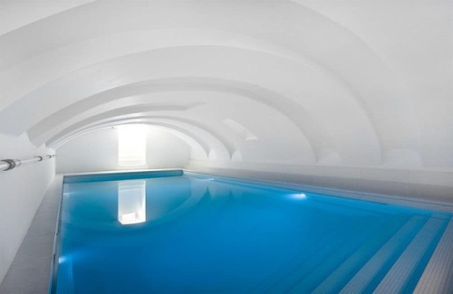 illusioncanthurtme:This is the pool in sportacus’ airship