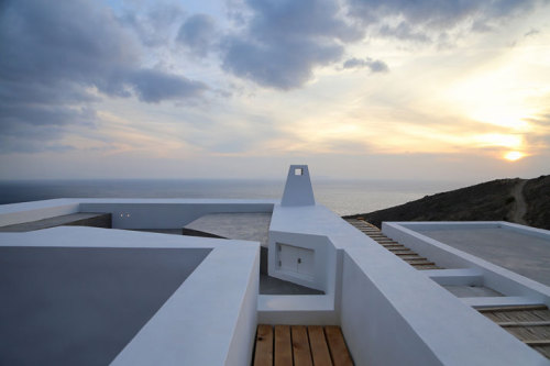 bothsidesguys:SUMMER HOUSE, SYROS - GREECE by BLOCK722...