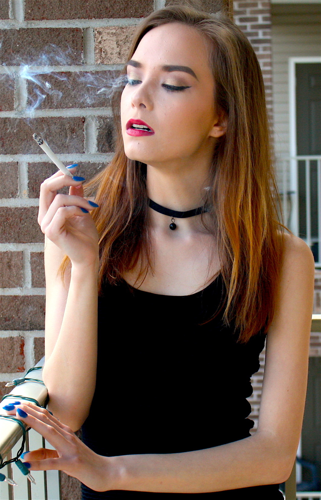 Red lips smoke Red lips smoke