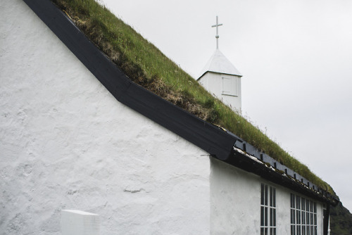 stephaniedolen:turf roof, saksunar kirkja