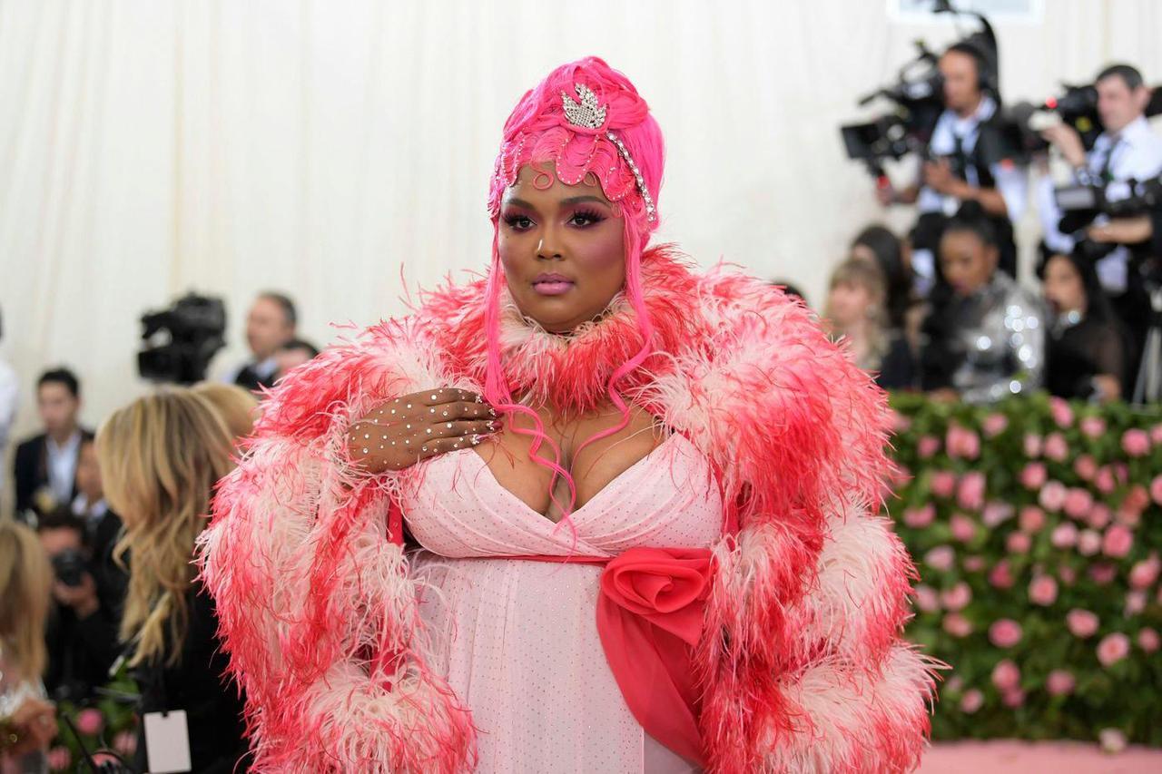 The Makeup Brush — Lizzo at the 2019 Met Gala