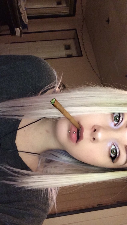 kawaiidabber:My birthday blunt ✨