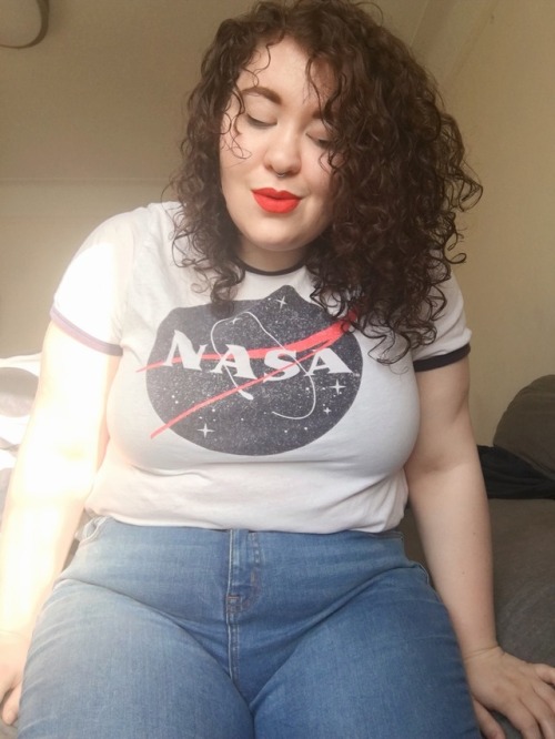 thriftorama:I am definitely too fat to be an astronaut but...