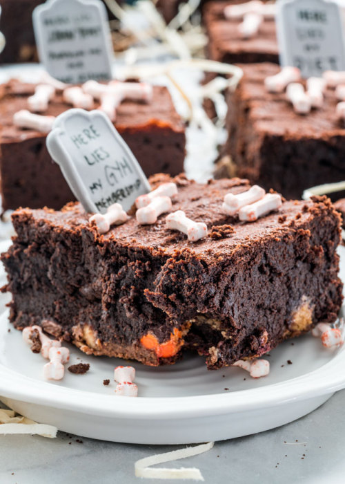 foodffs:Halloween Candy BrowniesFollow for recipesGet your...