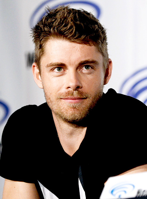 luke mitchell on Tumblr